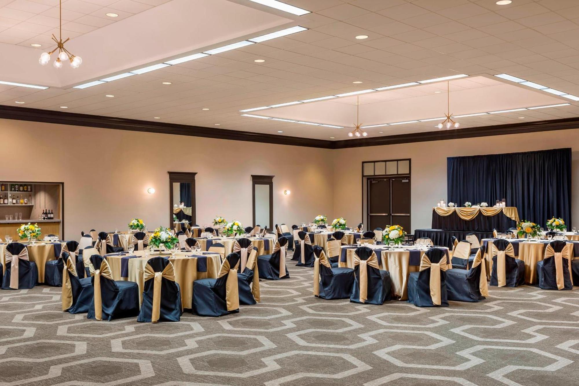 Four Points By Sheraton Milwaukee Airport Ngoại thất bức ảnh