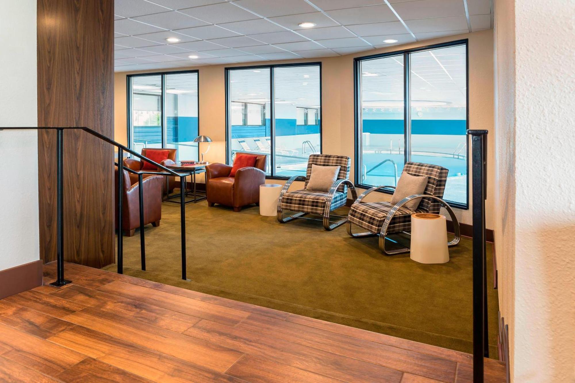 Four Points By Sheraton Milwaukee Airport Ngoại thất bức ảnh