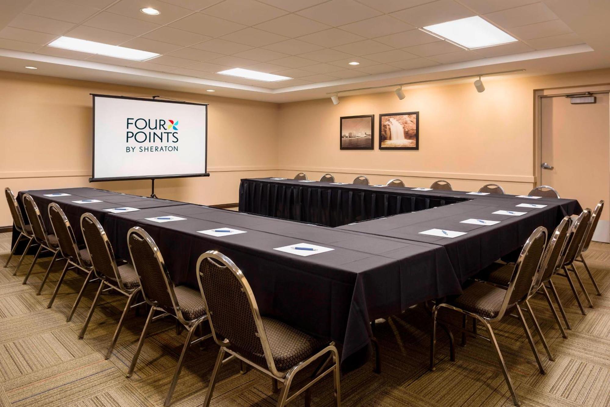 Four Points By Sheraton Milwaukee Airport Ngoại thất bức ảnh