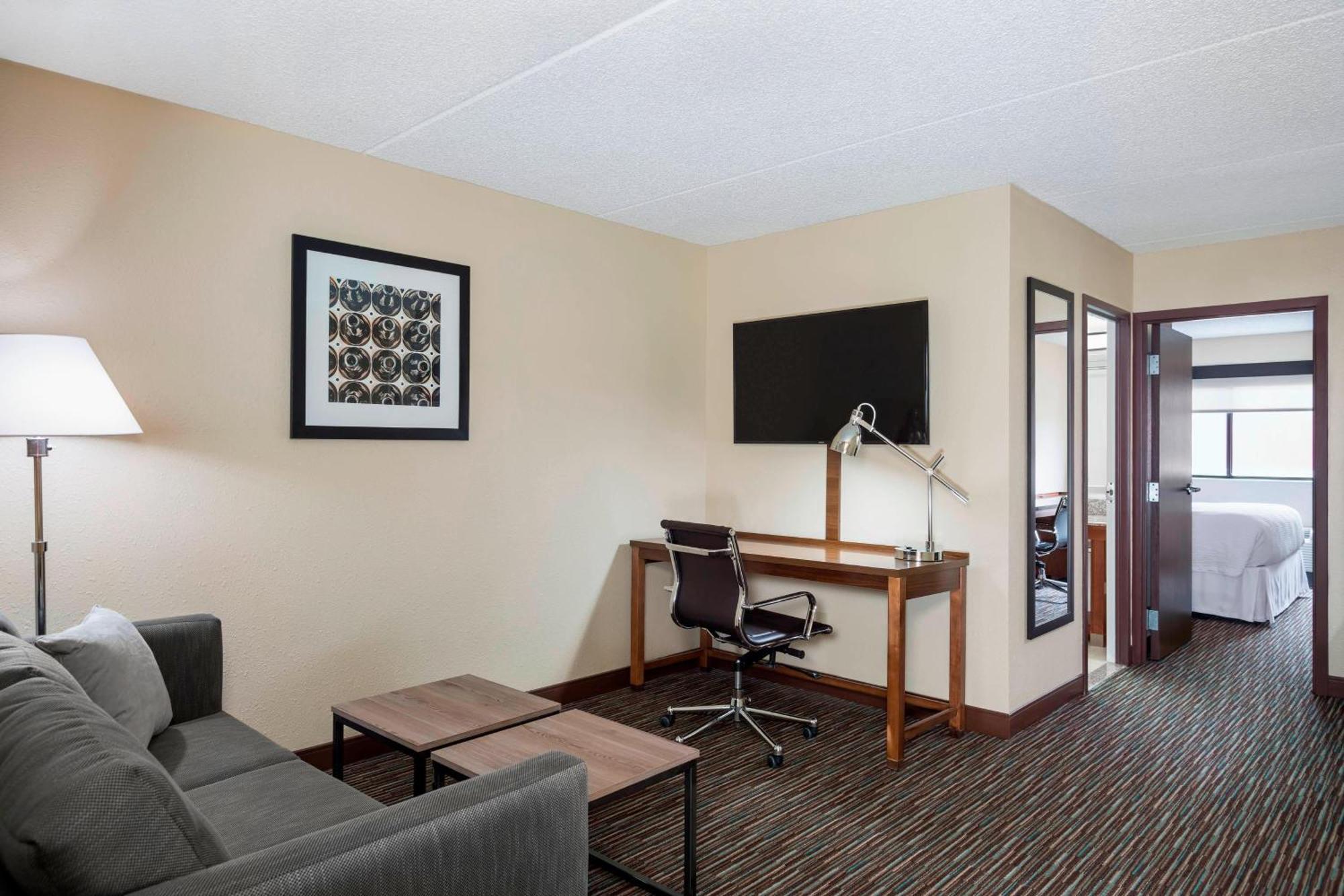 Four Points By Sheraton Milwaukee Airport Ngoại thất bức ảnh